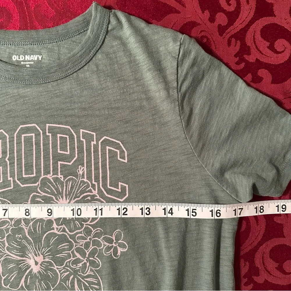 Old Navy Women’s EveryWear Printed Crew Neck T-Shirt - Picture 5 of 7
